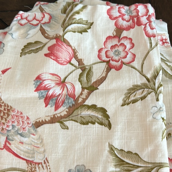 Floral scalloped valences (5) - Picture 3 of 5